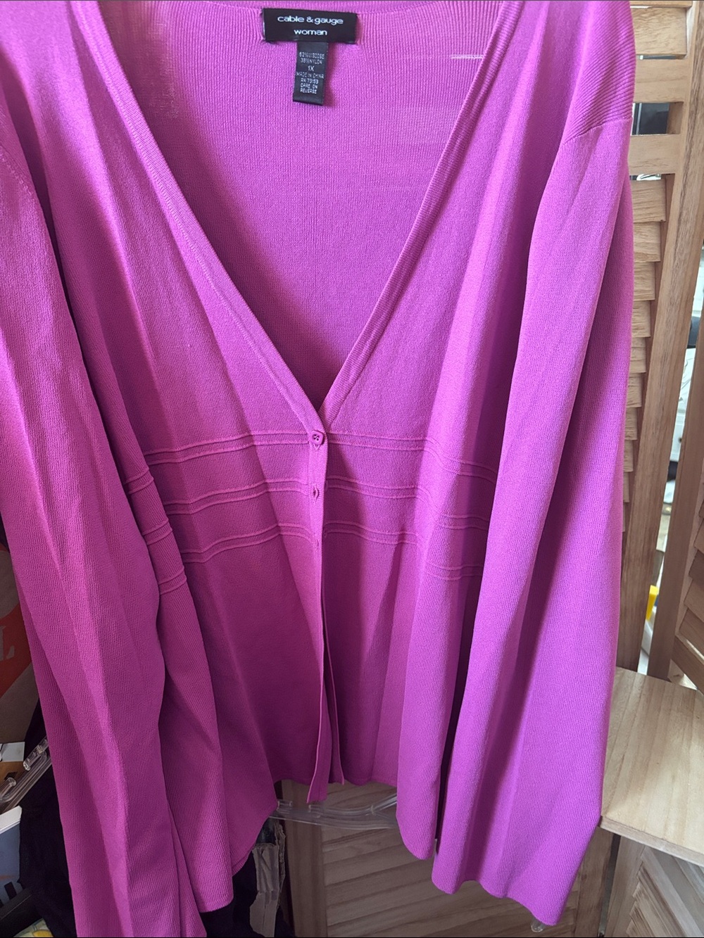 Cable & Gauge Lilac V-Neck Button-Front Cardigan 1X